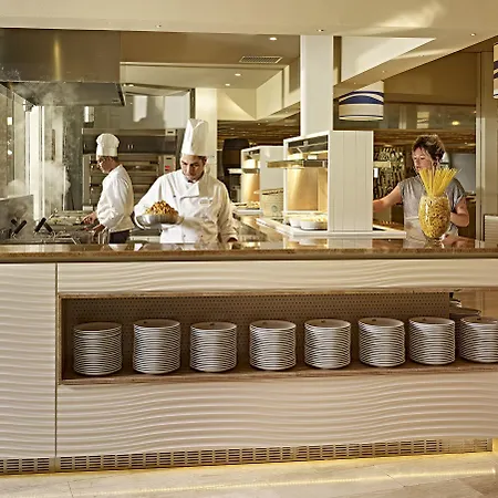 Hotel Baia Di Conte 4*