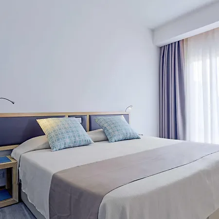 Hotel Baia Di Conte