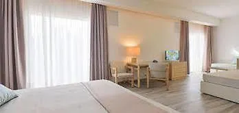Baia Di Conte 4* 康特港
